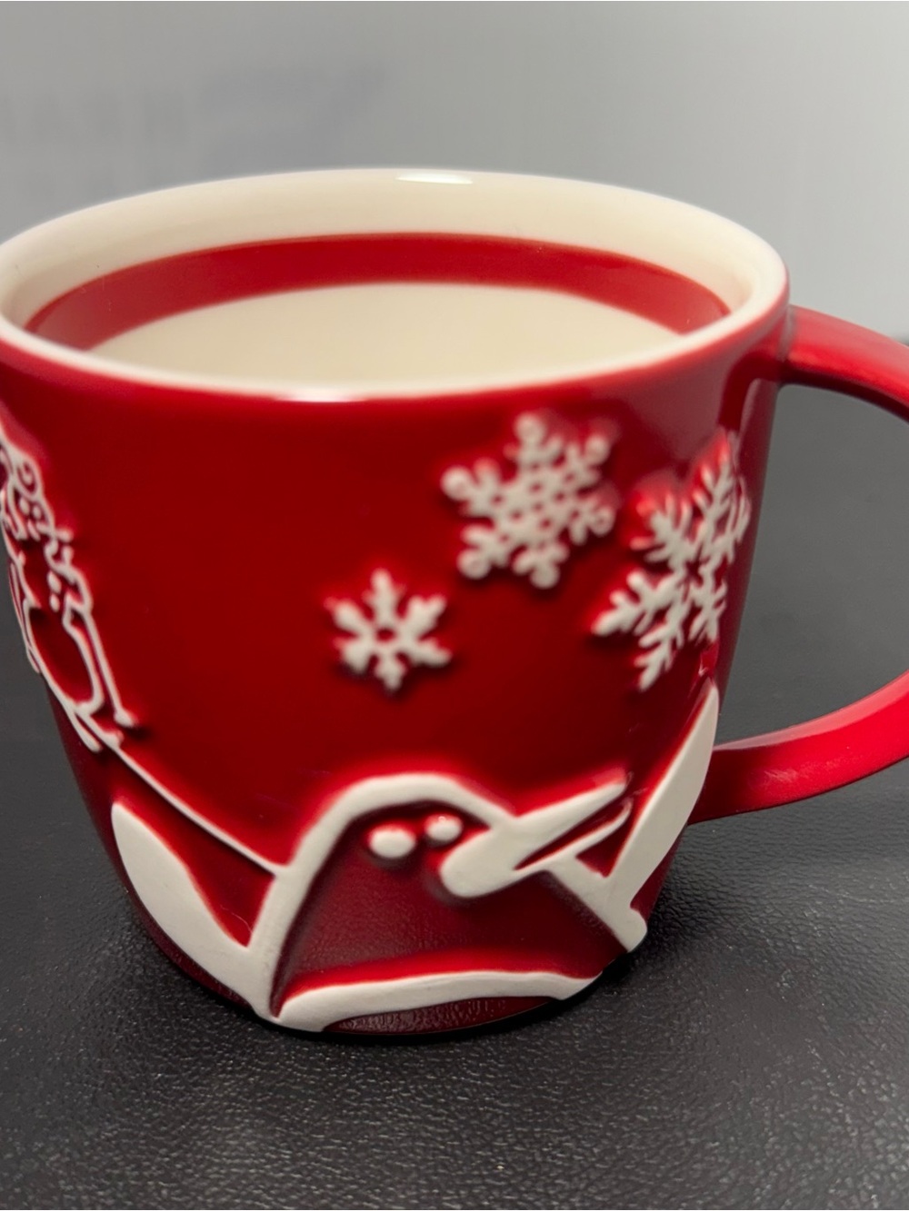 Starbucks Holiday Red Snowflake & Penguin Raised Design Coffee Mug